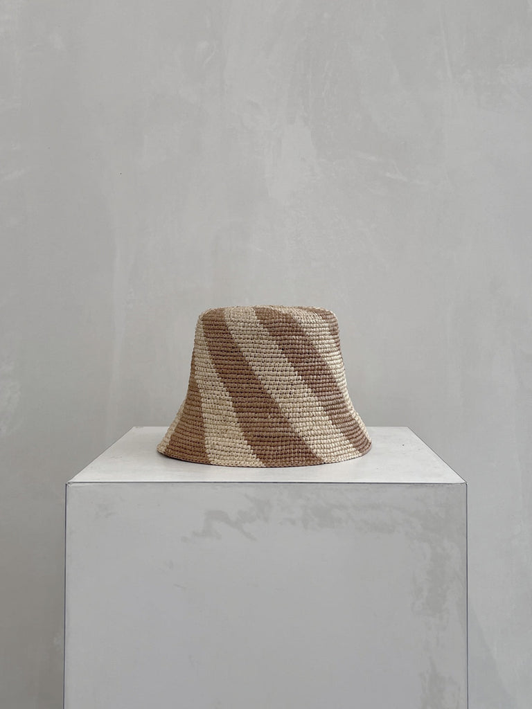Cyla Bucket Hat- Natural & Bronze