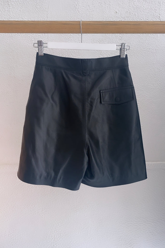SUKii Leather Short